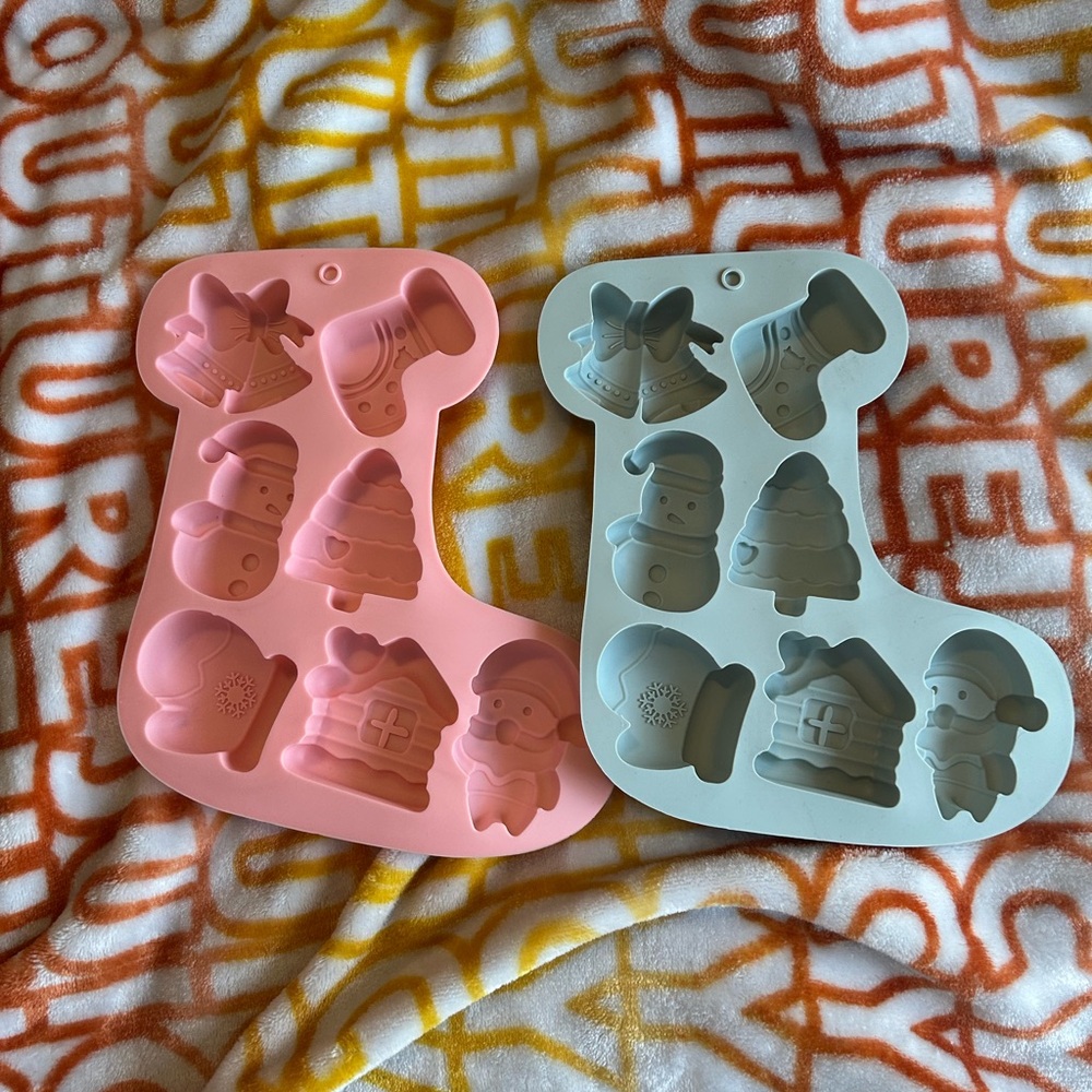 Kids Silicone Christmas Mold Set - Pink and Gray